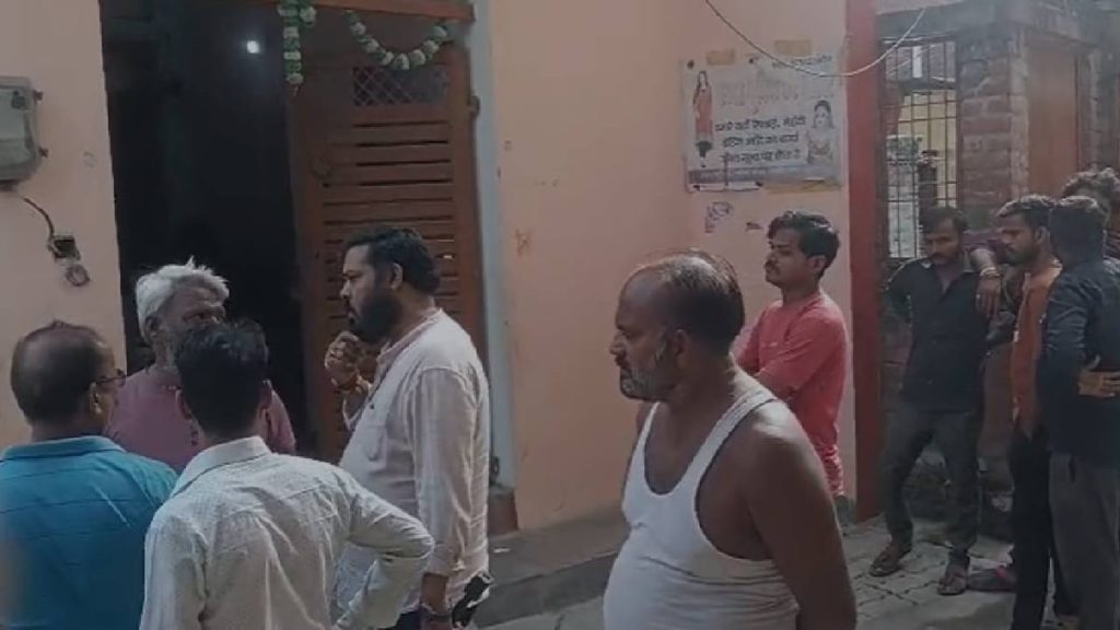 यूपी: लखनऊ में बड़ी वारदात, होमगार्ड ने पत्नी-बेटी की गला कसकर हत्या की, फिर खुद ही पुलिस को बुलाया