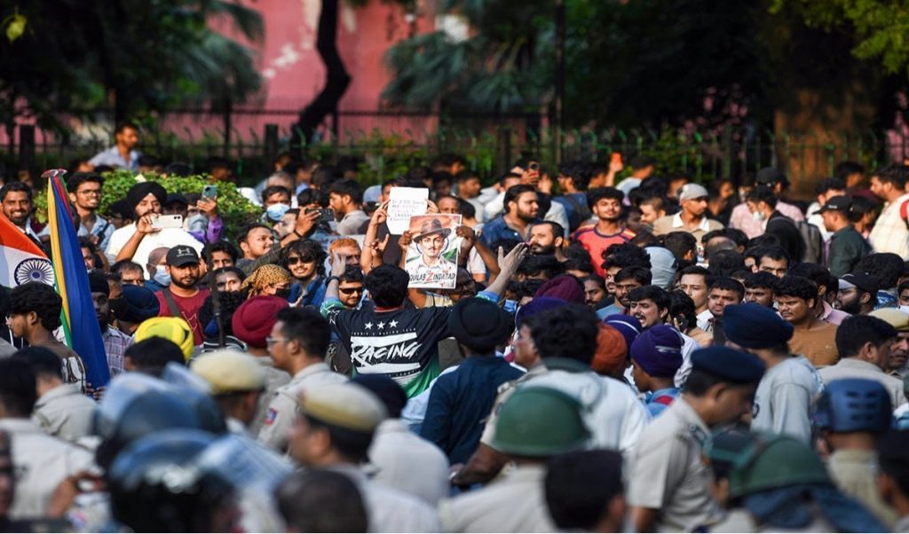 एकांगी दृष्टिकोण के असर में मानवाधिकार संगठन