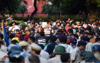 एकांगी दृष्टिकोण के असर में मानवाधिकार संगठन