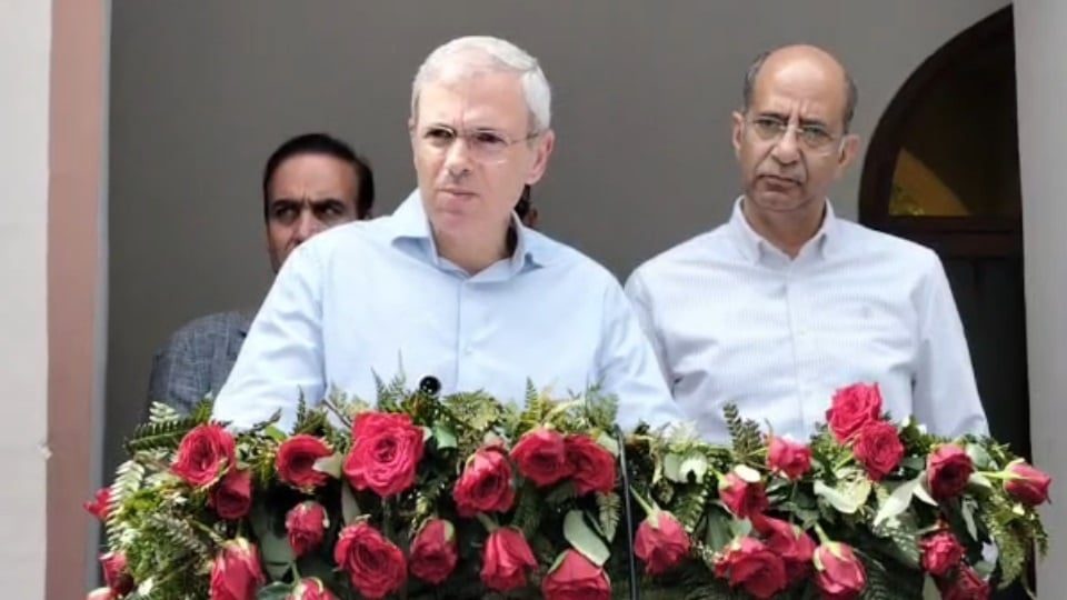 उमर मंत्रिमंडल का जम्मू संभाग पर बड़ा असर: पीर पंजाल और चिनाब वैली में नाराजगी, चार जिलों में खाली है मैदान