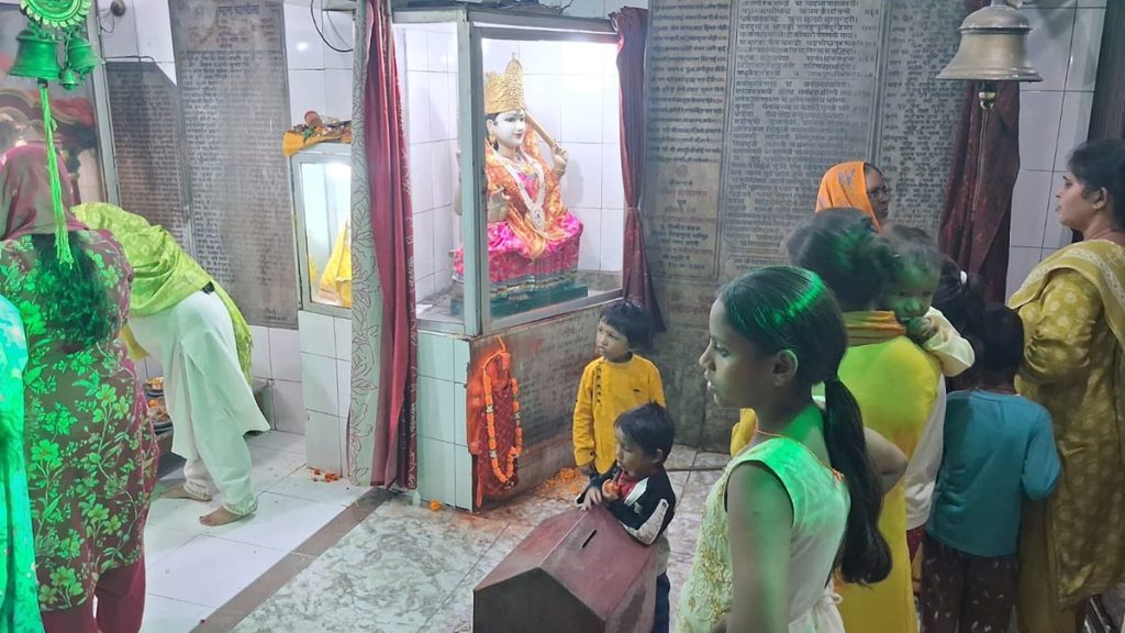 Basti News: देवी आराधना के साथ नौ दिन का उपवास शुरू…भक्तिमय बना माहौल