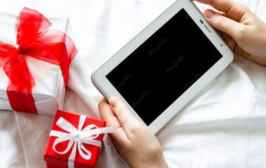 Unique Gifts : ऐसे बनाएं स्मार्ट गिफ्टिंग