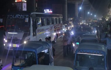 जनकपुरी महोत्सव 2026: ट्रैफिक डायवर्जन हुआ फेल, सिकंदरा से आवास विकास तक जाम; हाईवे पर चलते रहे ट्रक