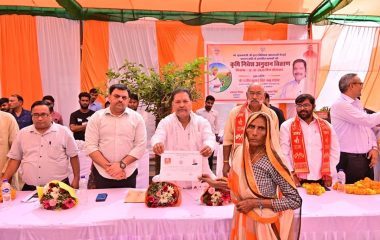Budaun News: दातागंज में आपदा प्रभावित 17,600 किसानों को 10.20 करोड़ मिले