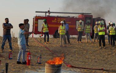 अग्निश्मन विभाग एवं वारी समूह के संयुक्त तत्वाधान में ग्राम लाखुसर में दिया गया आग पर काबू पाने का जरूरी प्रशिक्षण