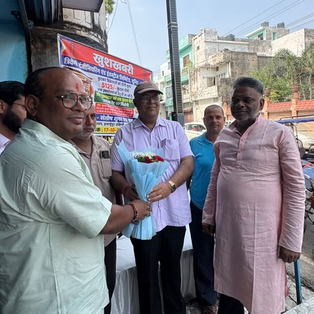 चेंबर-ऑफ कॉमर्स की पहल पर सस्ती चीनी का वितरण शुरू:रामकोला चीनी मिल ने 5125 रुपये प्रति क्विंटल तय की दर